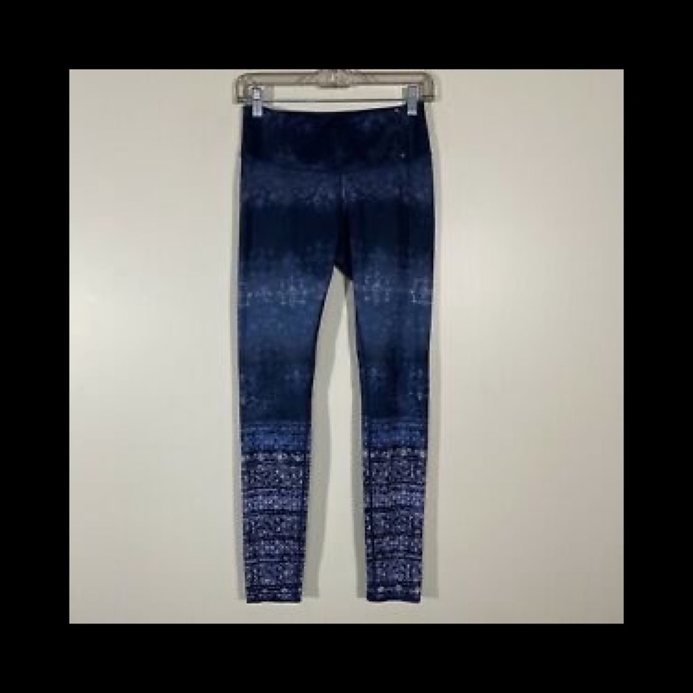 Calia by Carrie Underwood Blue design leggings